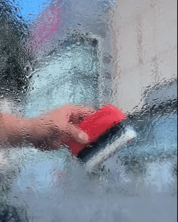 Elite™ Oil Film Remover & Cleaner Brush