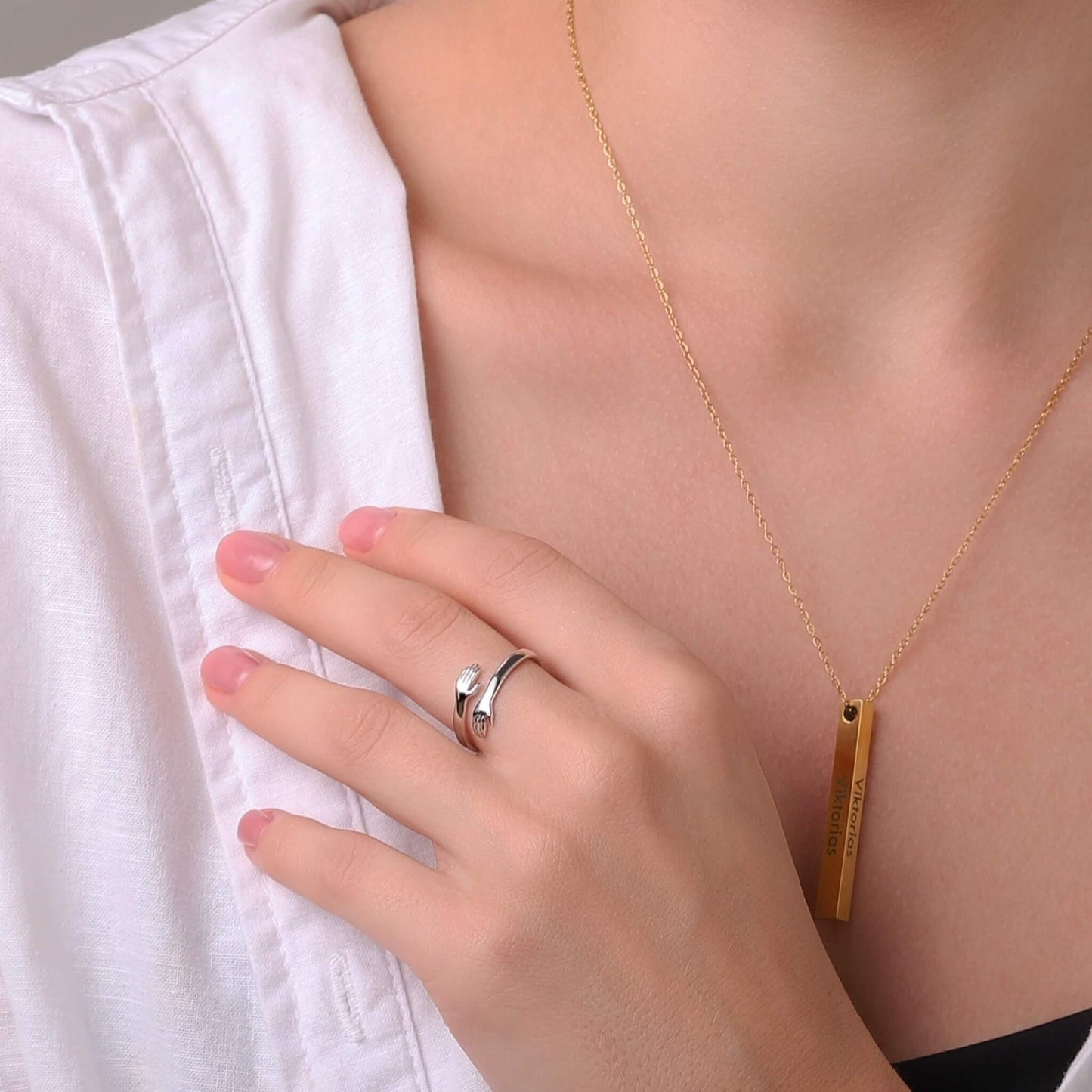 🤍 Hug Ring – One Hug, Always Close