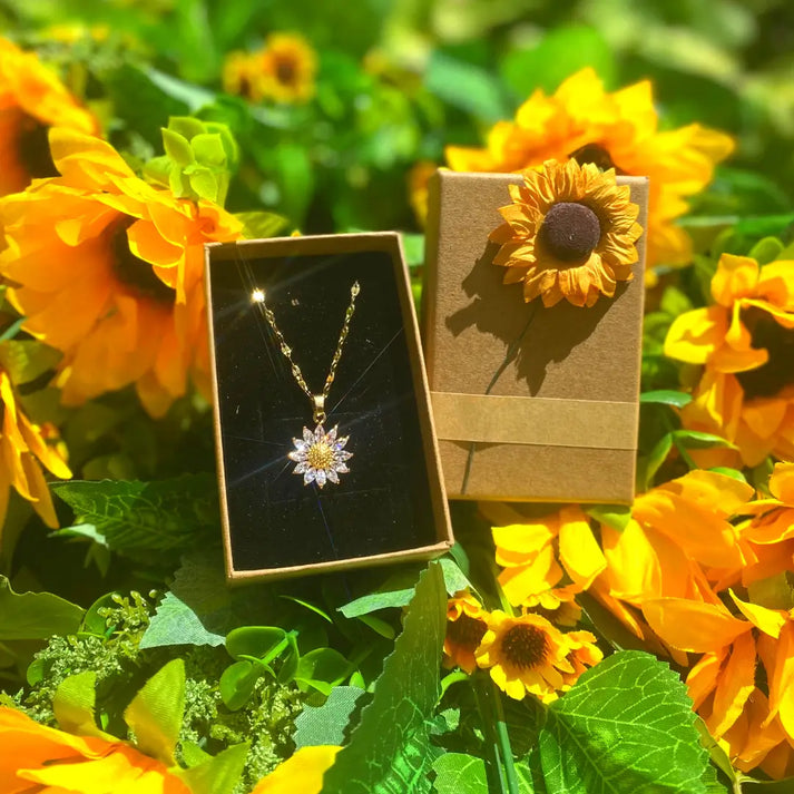 ✨ 18K Gold Sunflower Pendant