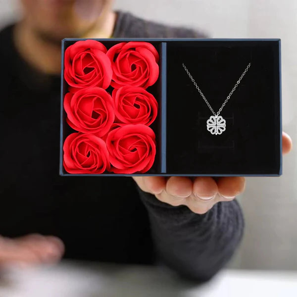 🍀 Love Magnetic Pendant Necklace